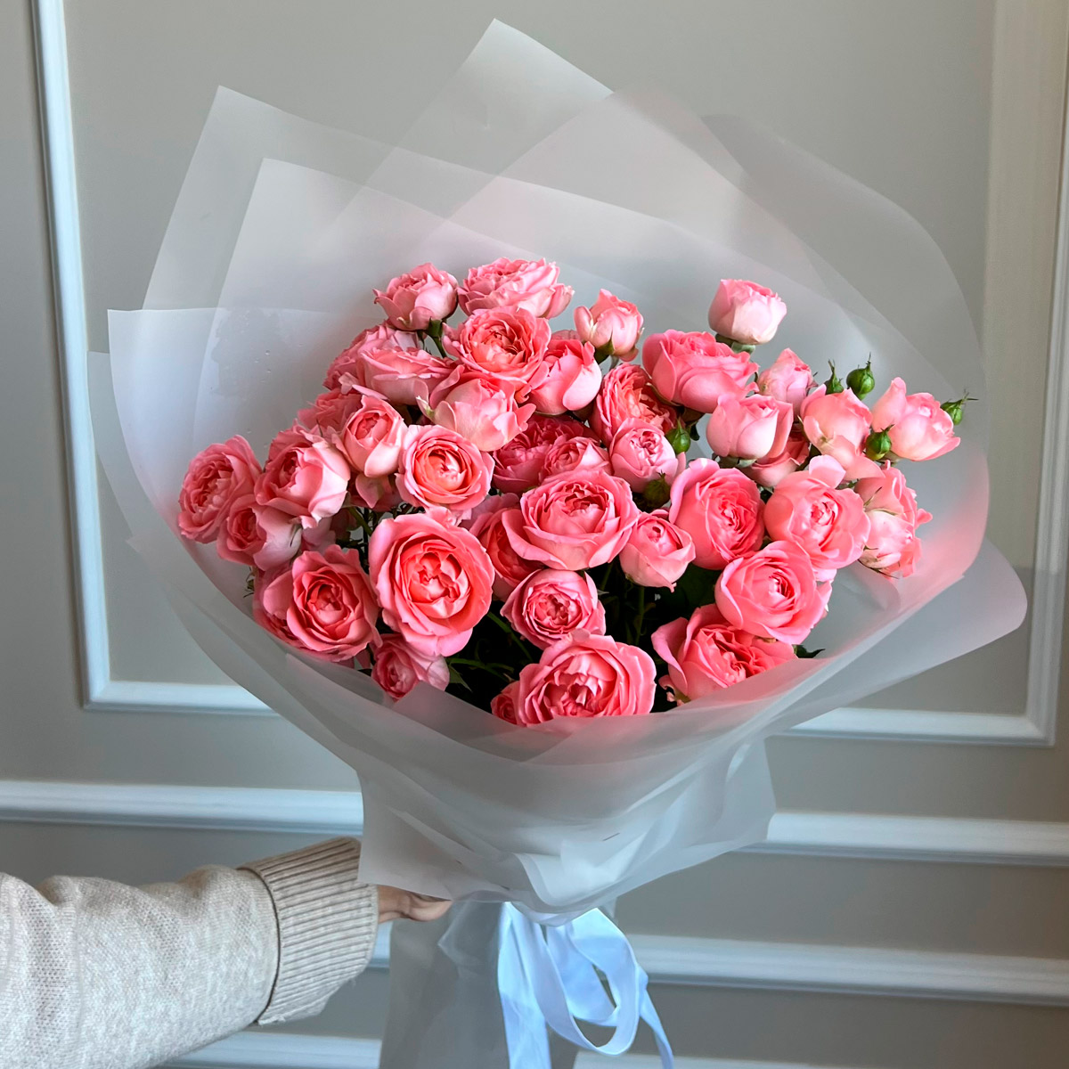 Моно букет из кустовых роз 85 (предзаказ)