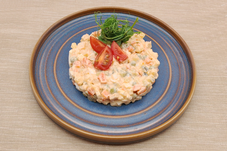 Оливье с куриным филе