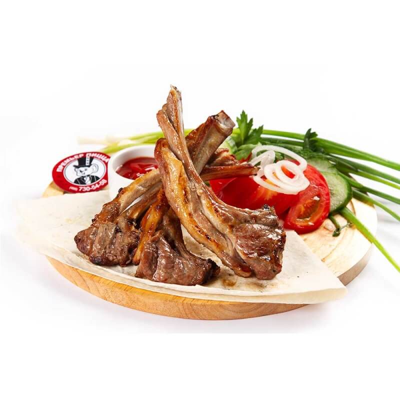 Корейка ягненка на гриле