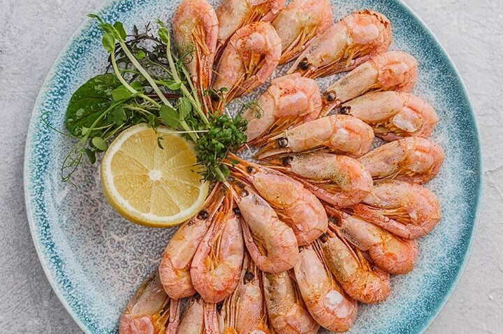 Креветки отварные (с соевым соусом)