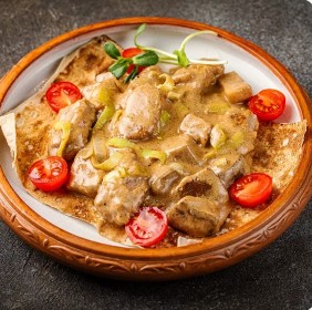 Телятина с белыми грибами в сливочном соусе