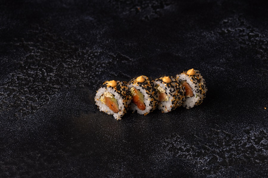 1/2 Острый ролл с лососем