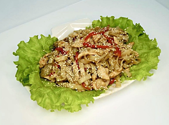 Wok со свининой удон