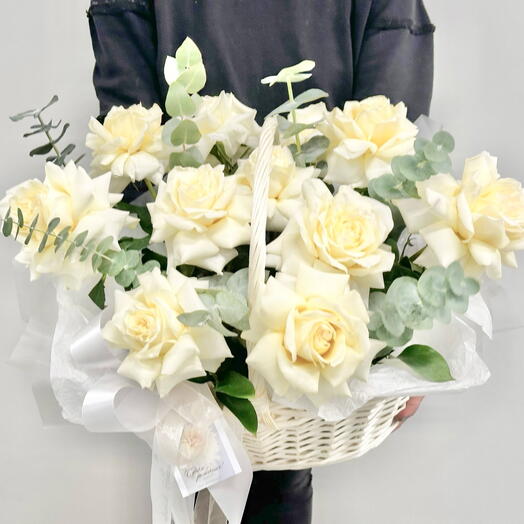 Wow-композиция: «Ваууу!» из французских роз и эвкалипта