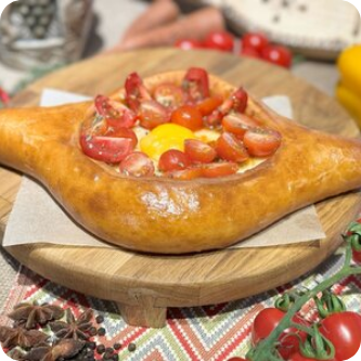 Хачапури с помидорами