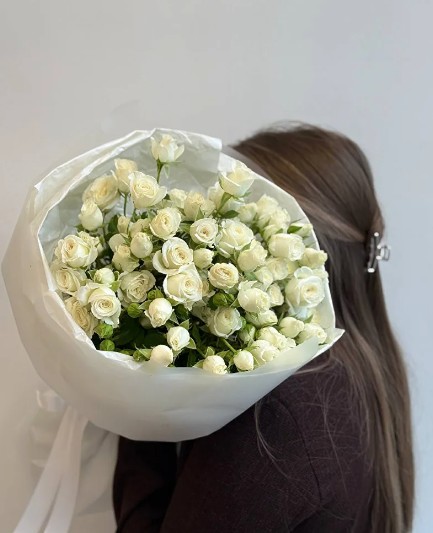 Букет из кустовых роз