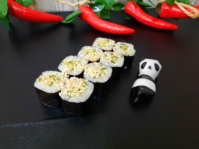Маки с огурцом