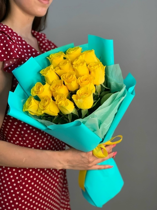 15 желтых роз Кения