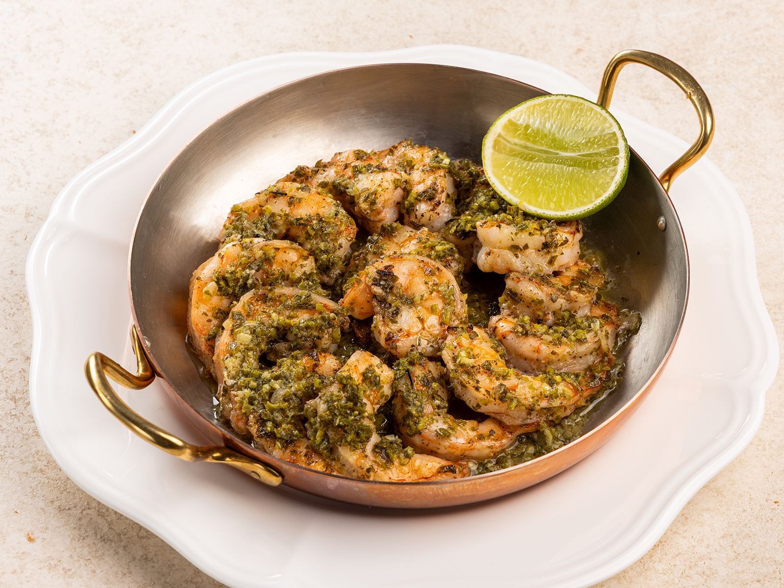 Запеченные креветки чимичурри