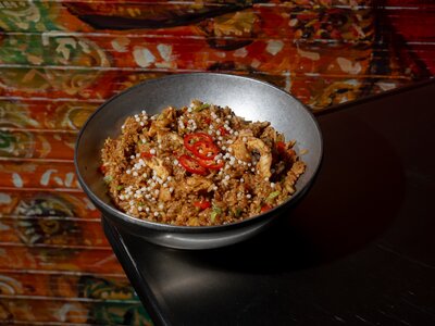 Жареный рис с курицей