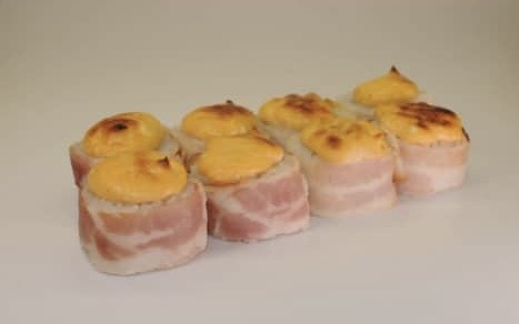 Запеченный ролл бекон