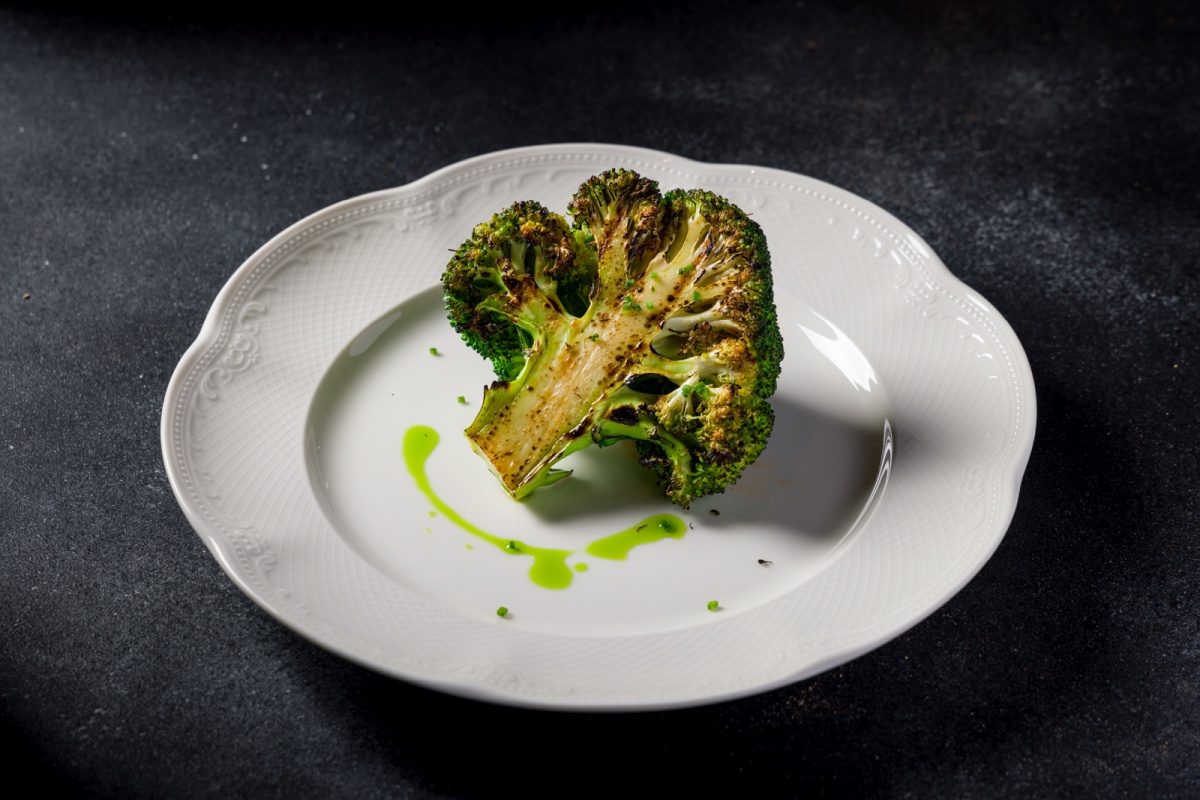 Стейк из брокколи на гриле