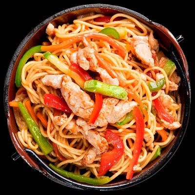 Лапша яичная с курицей и овощами
