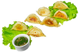 Пельмени жареные со сметаной