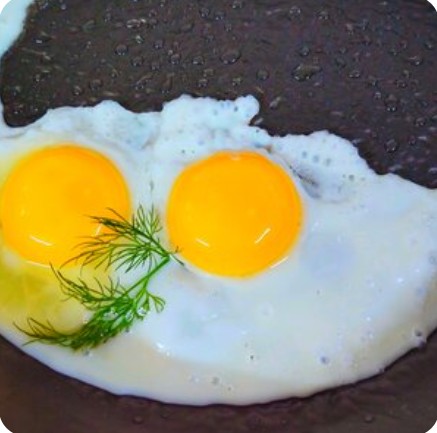 Глазунья из двух яиц