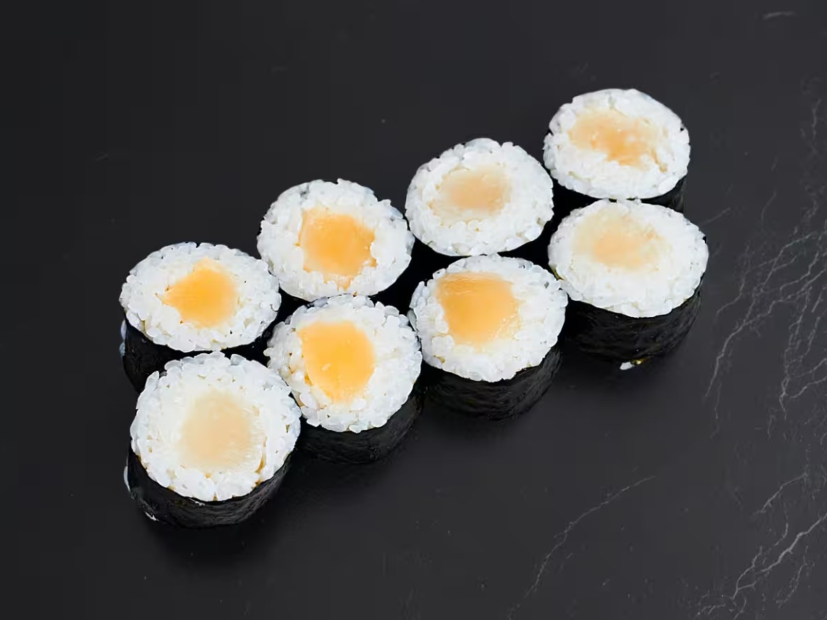 Ролл с гребешком