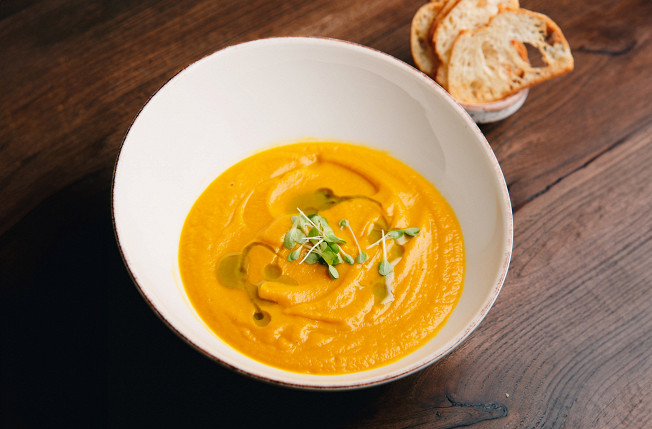 Пряный крем-суп из тыквы на кокосовых сливках