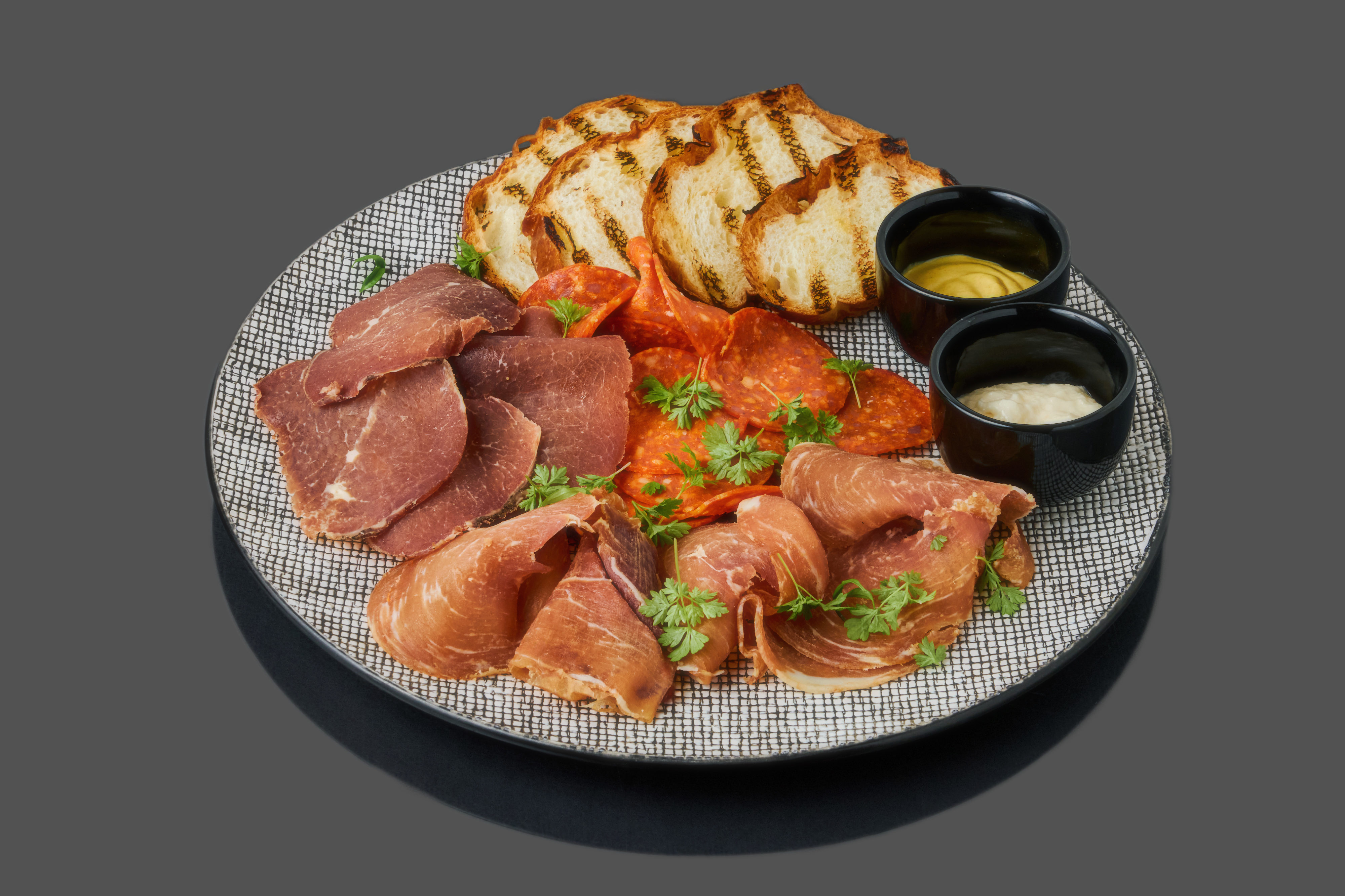 Мясная тарелка