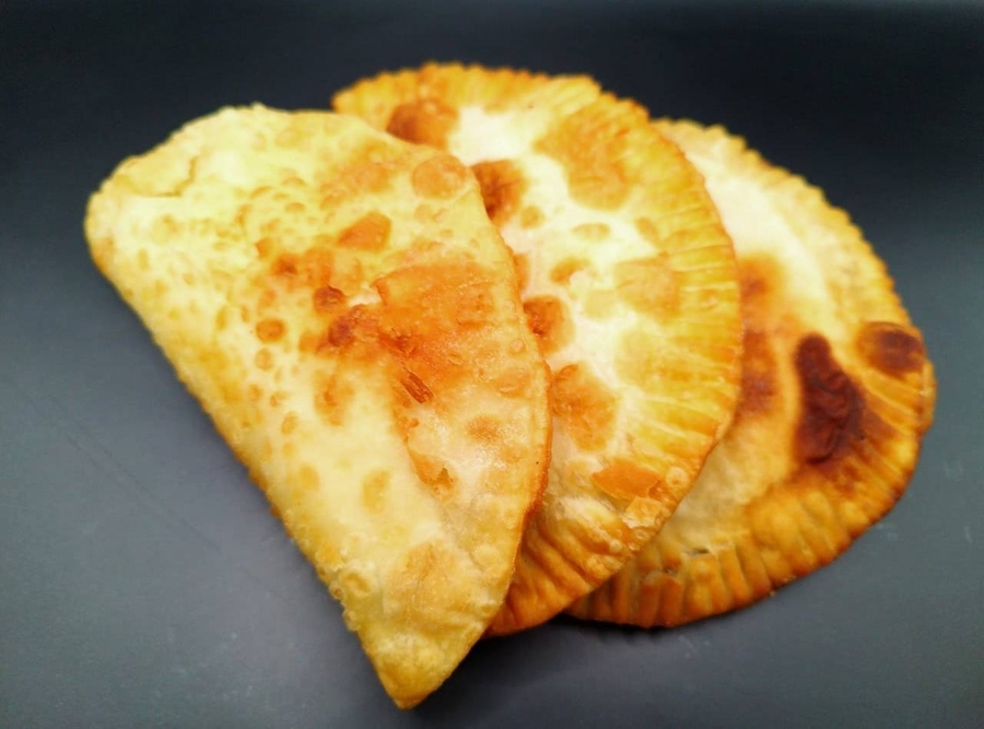 Чебуреки мясные жареные 3шт (100гр/шт)