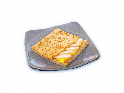 Блинчик с курицей, сыром, сметанный соус