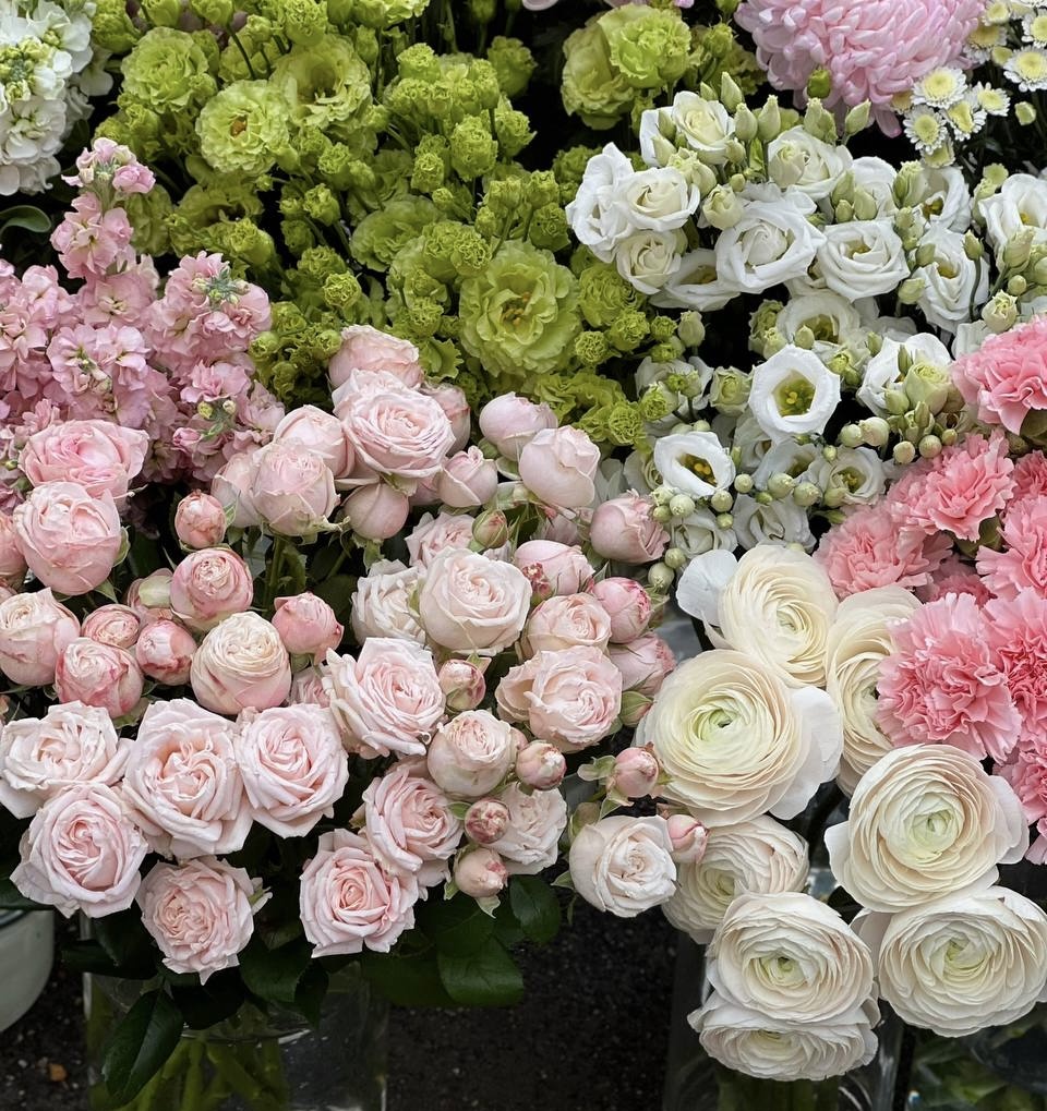 Нежный букет на сумму 2990