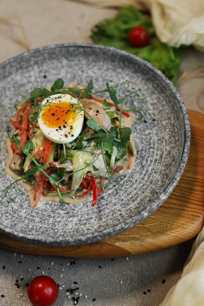 Салат с уткой конфи