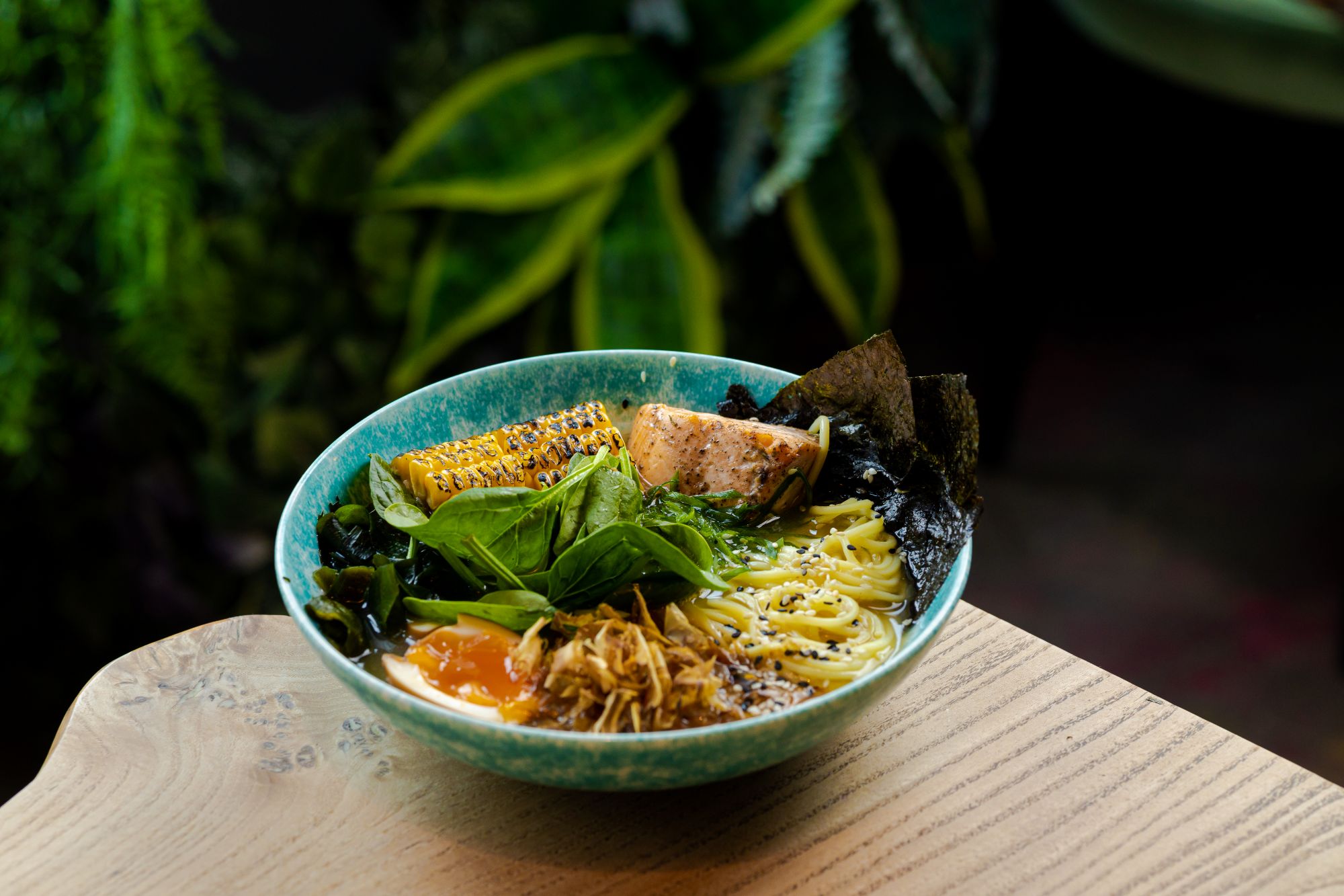 Рамен с лососем