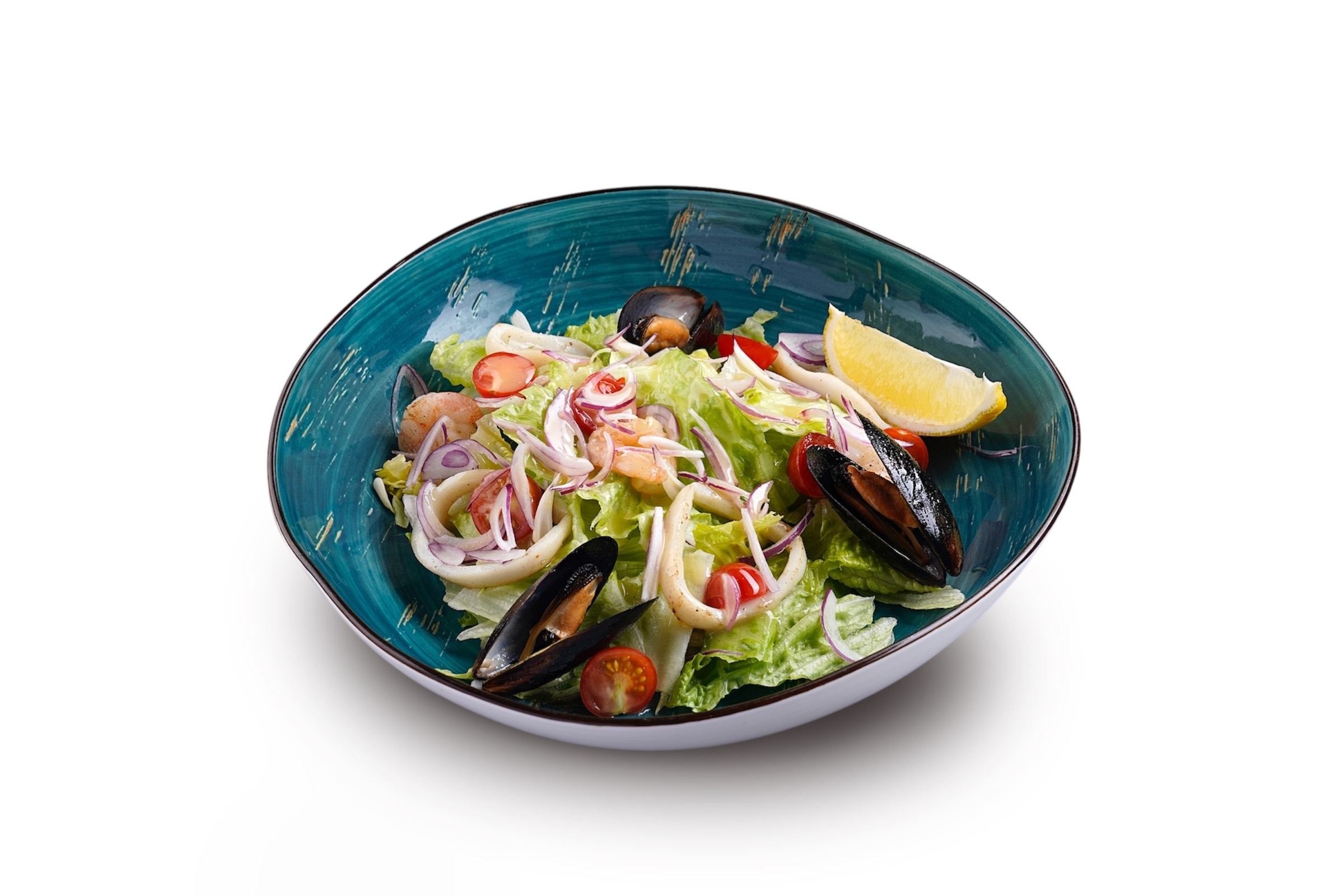 Тёплый салат с морепродуктами