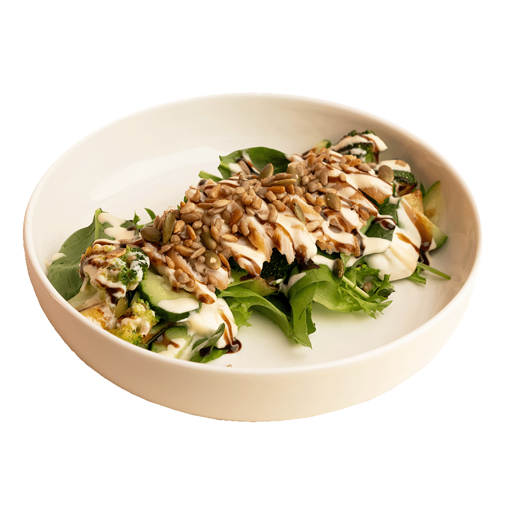 Зелёный салат с цыпленком, брокколи и цукини