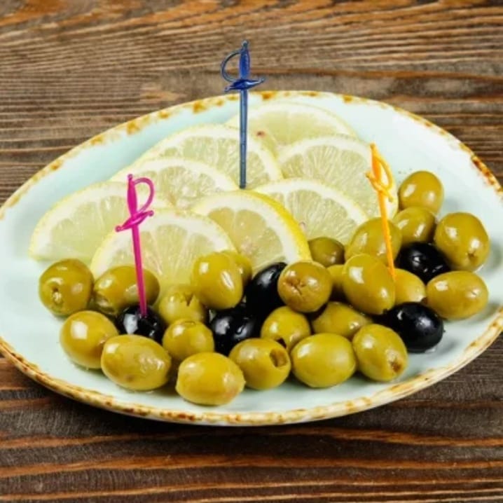 Лимон с маслинами