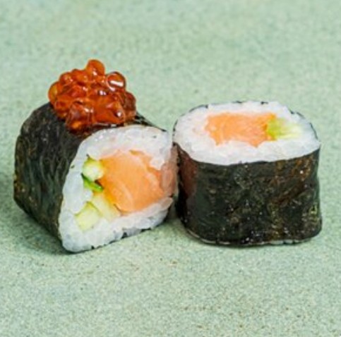 Хосомаки с подкопченным лососем