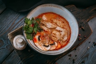 Том ям с курицей .