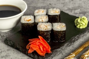 Мини-ролл с креветкой