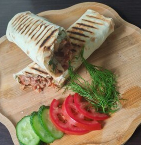 Шаурма с курицей на мангале