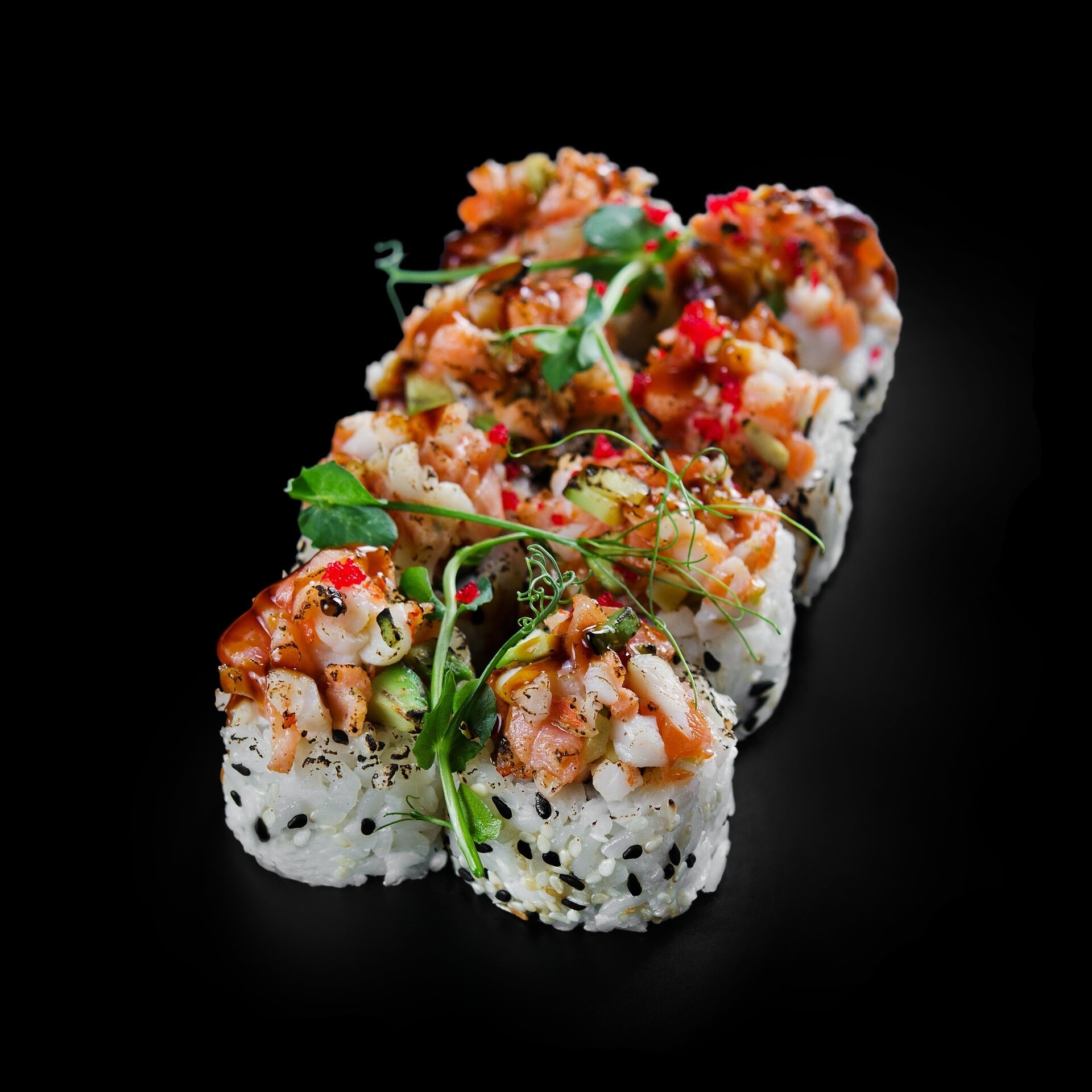 Опаленный лосось в соусе пармезан