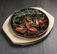 Картофель с грибами и теленком