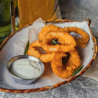 Луковые кольца в панировке