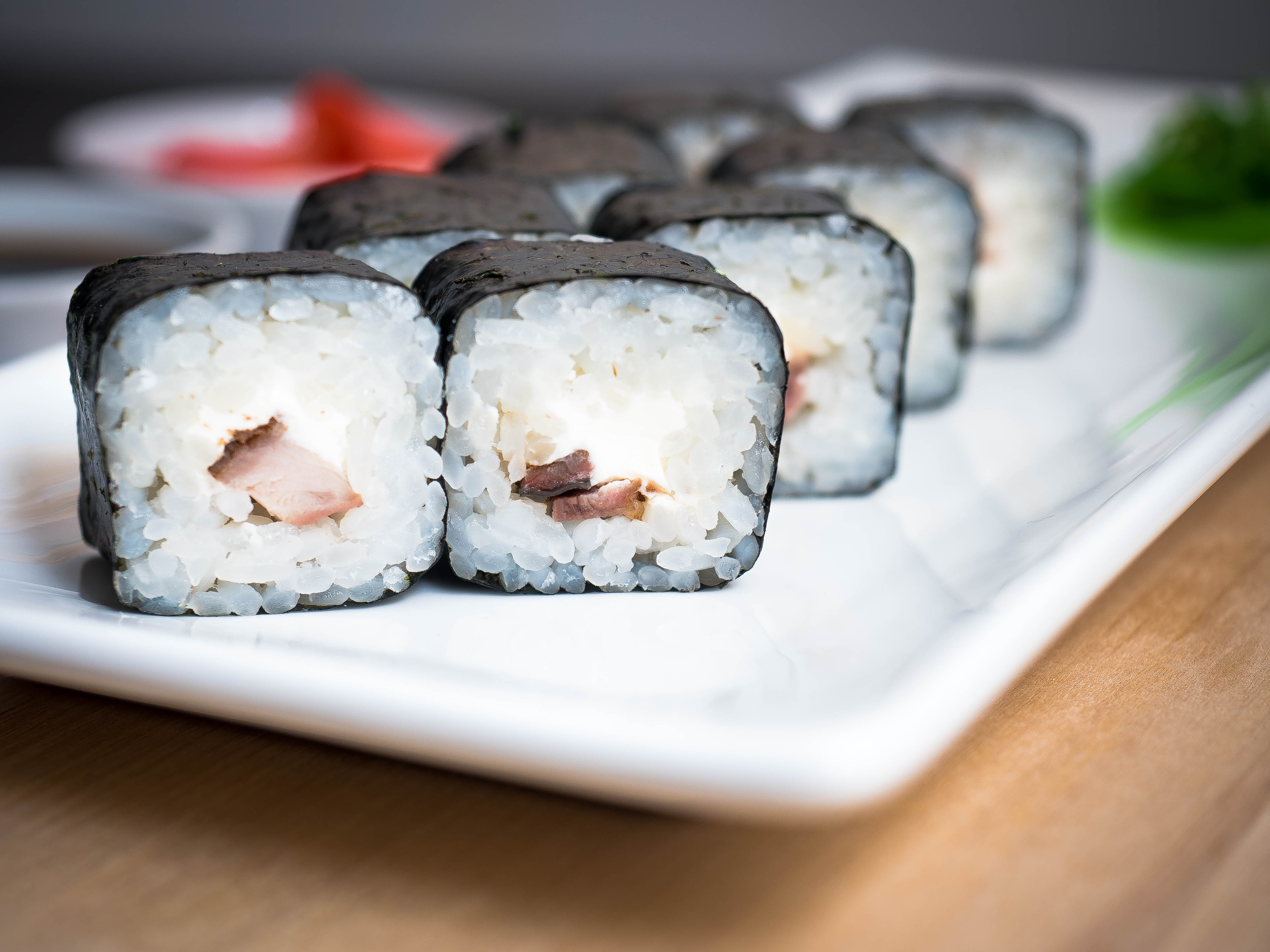 Ролл с угрём и сыром