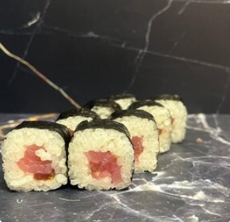 Ролл с тунцом