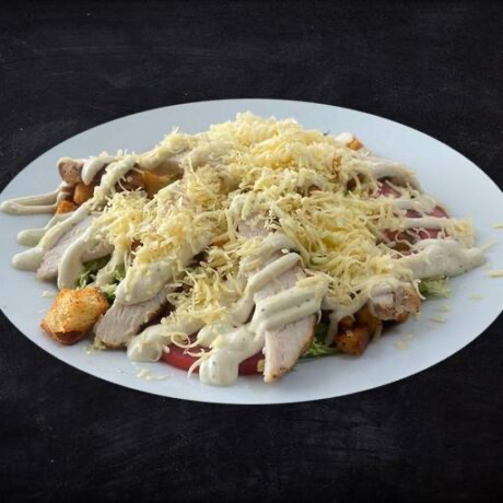 Салат Цезарь с курицей