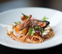 Паста с морепродуктами в соусе терияки