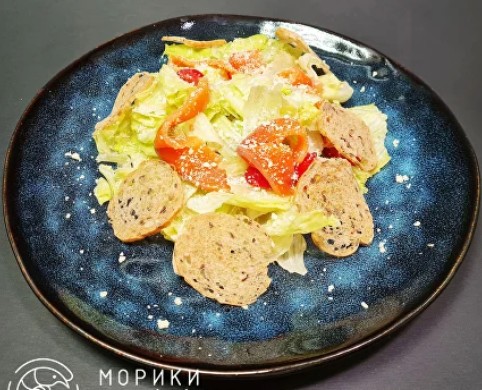 Цезарь с красной рыбой