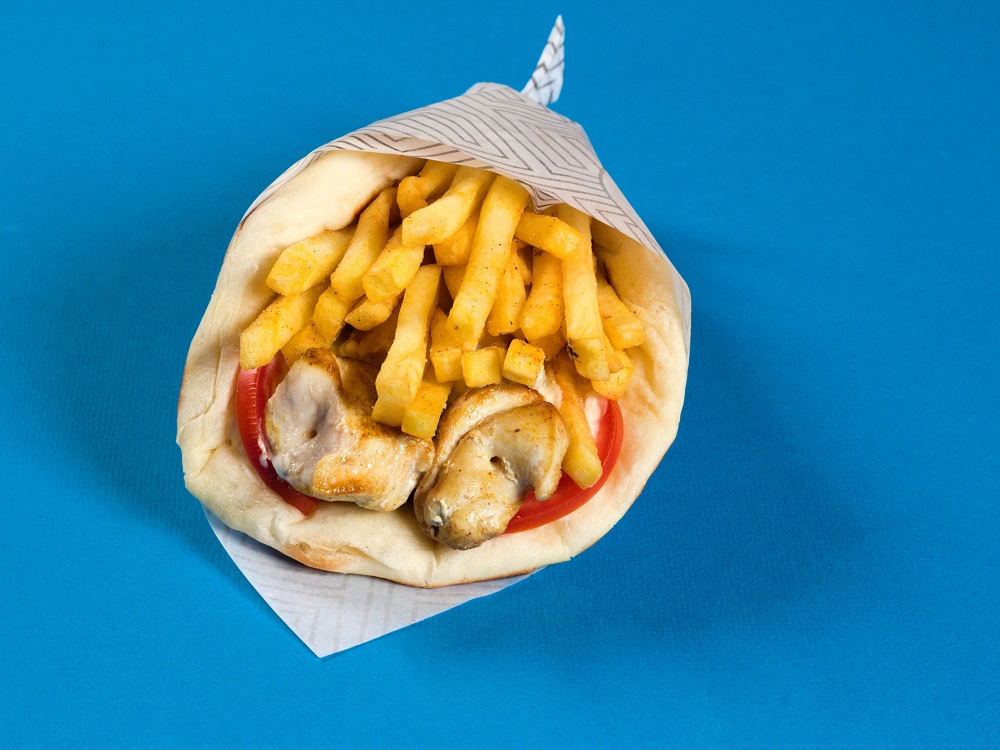 Сувлаки с курицей в беконе