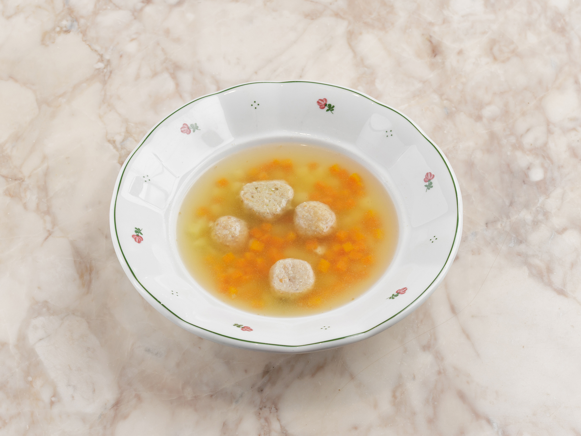 Куриный суп с фрикадельками