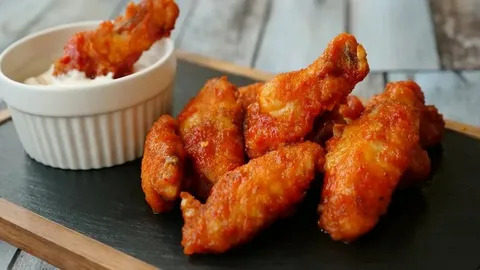 Крылышки Баффало 4шт. с соусом.