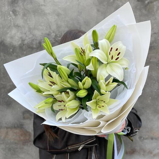 Букет лилий ароматный