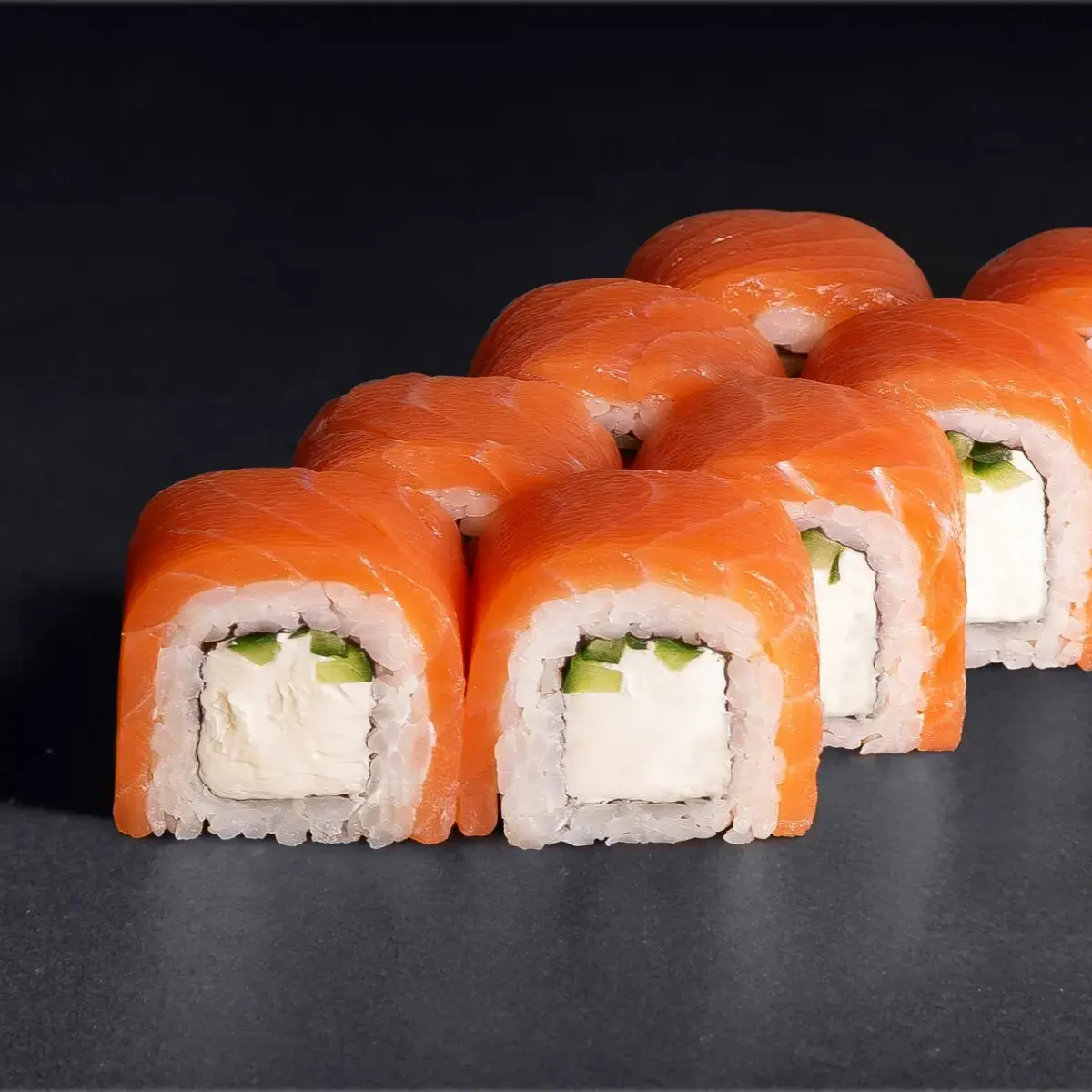 Ролл Филадельфия с огурцом