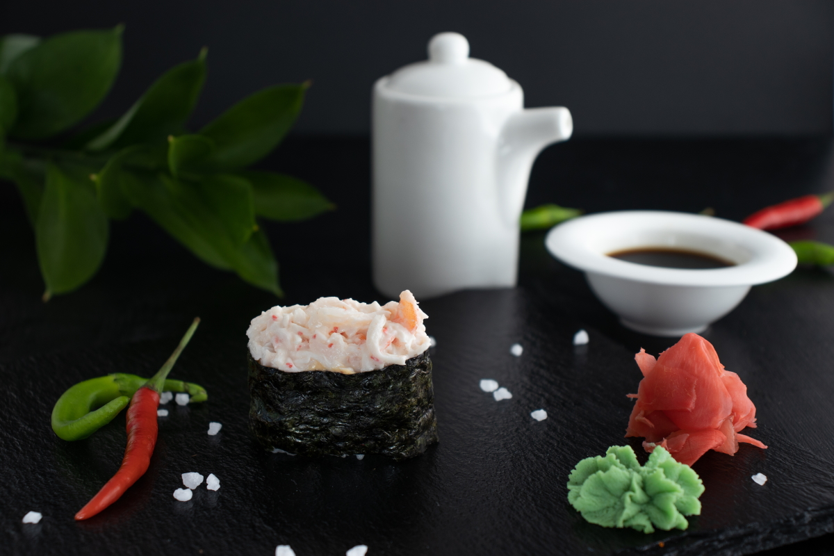 Cпайси суши с креветкой