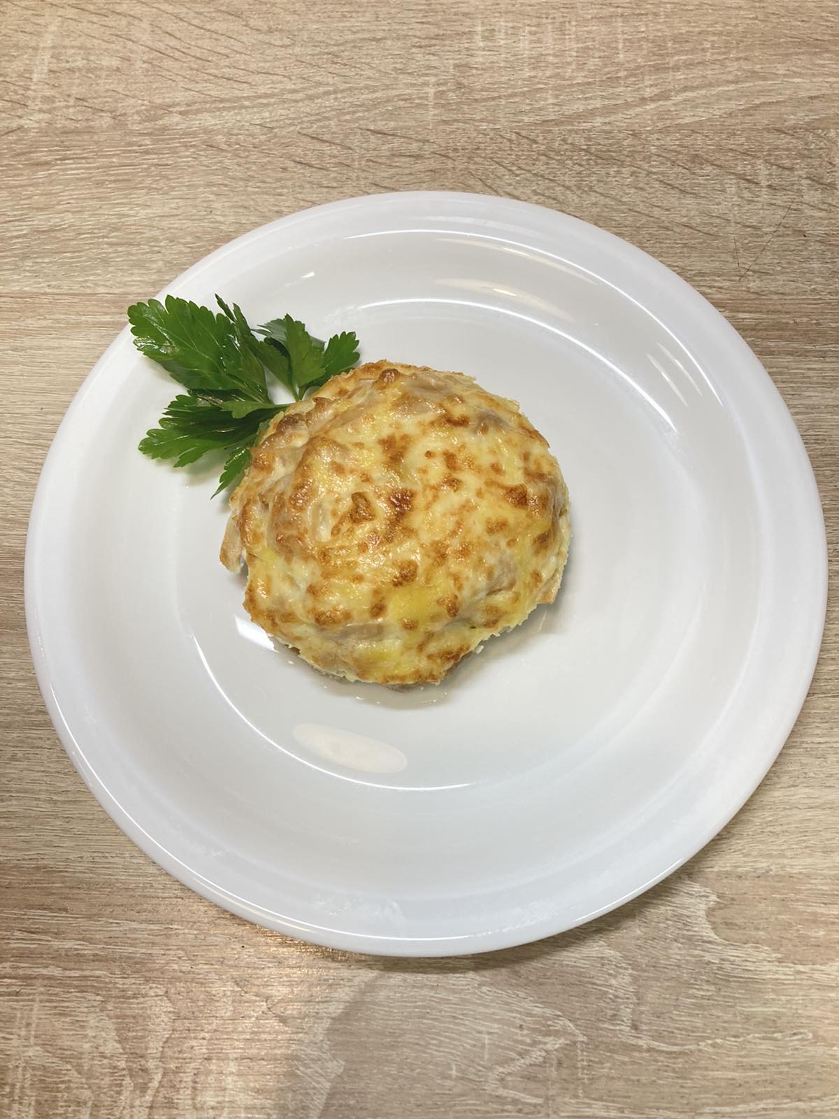 Мясное лукошко с картофелем и грибами