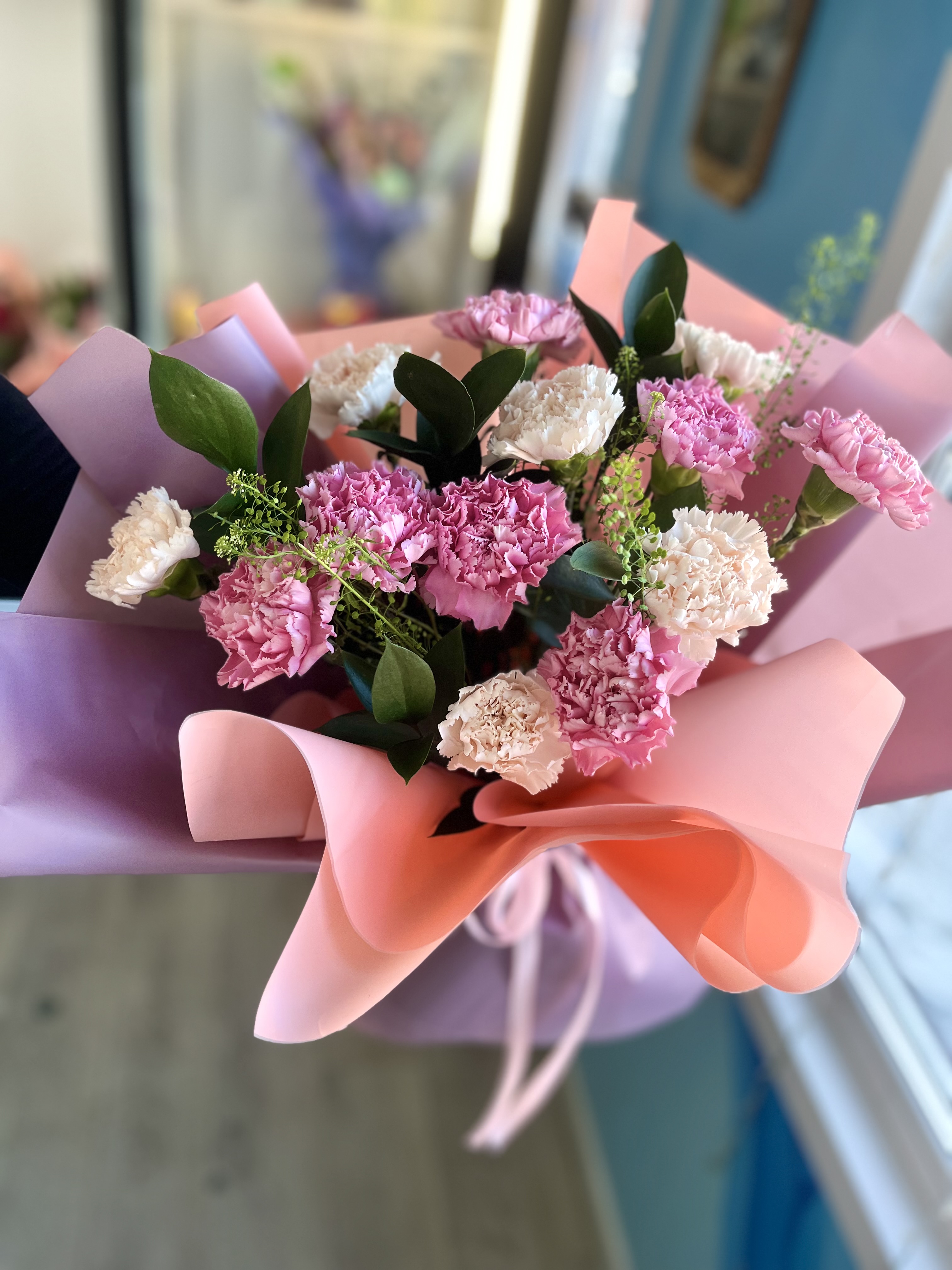 Микс диантусов с зеленью